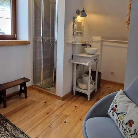 Little Nest For Two *
